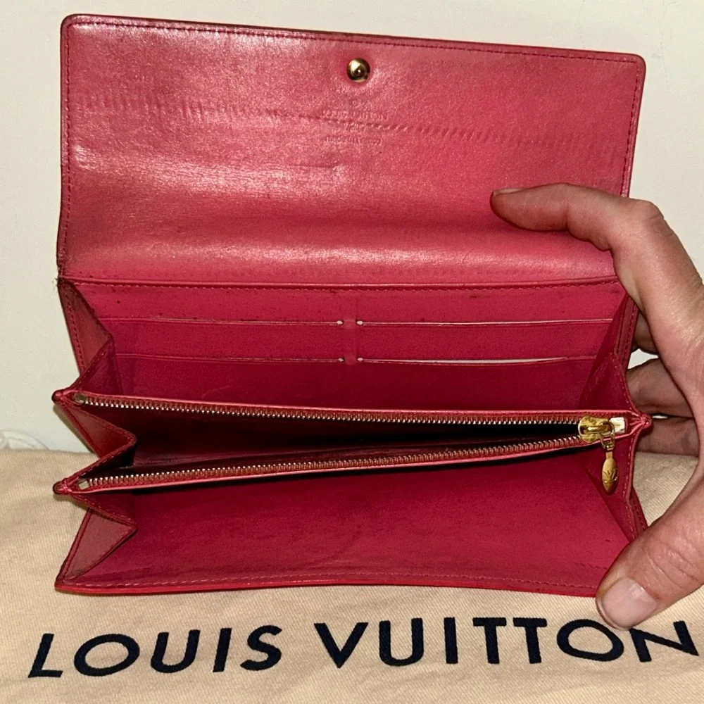 Louis Vuitton Sarah Wallet in Monogram Vernis leather. Authentic and Vintage - Picture 10 of 12